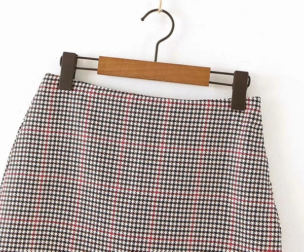 Fusta dama in carouri eleganta Model subtire cu talie inalta