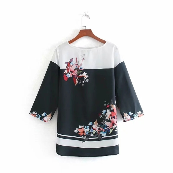 Bluza de dama cu model asimetric de culoare dreapta