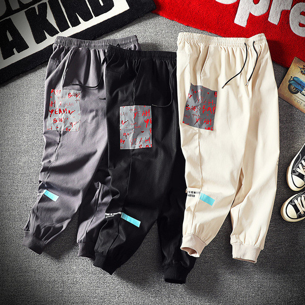 Pantaloni barbatesti in trei culori cu inscriptii si cravate