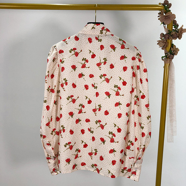 Cămașă de damă cu guler clasic în roz și model cu model