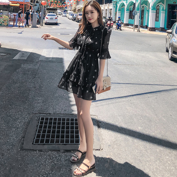 Rochie moderna de dama cu model floral in negru cu maneci 3/4