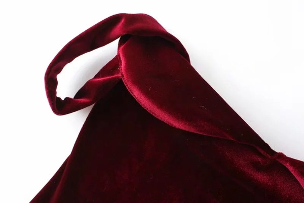 Body de dama actual din catifea in rosu