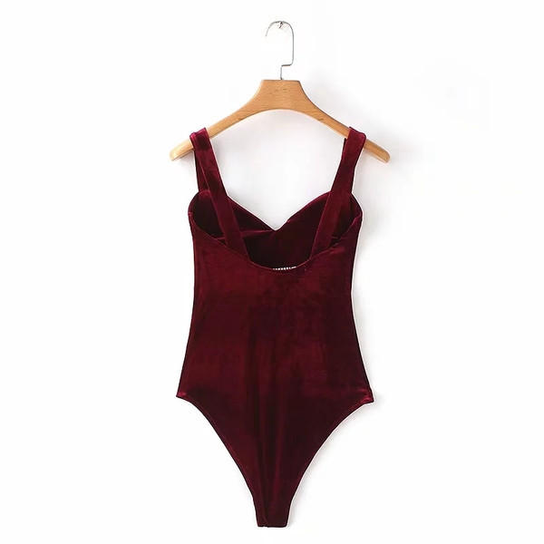 Body de dama actual din catifea in rosu