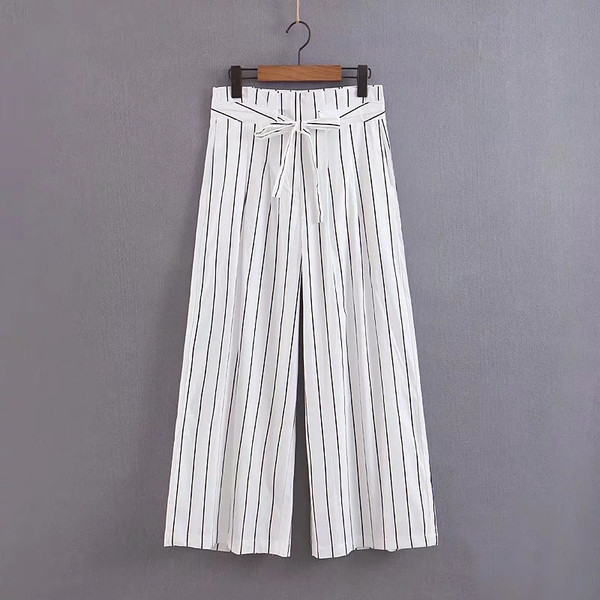 Pantaloni de damă în dungi cu centură în talie