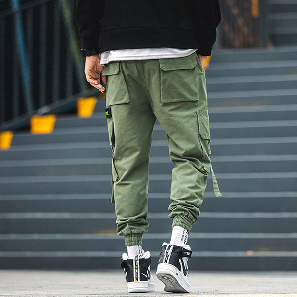 Pantaloni casual barbatesti in trei culori cu buzunare si cravate