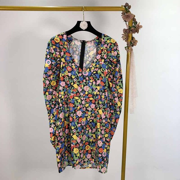 Rochie de dama cu decolteu in V si maneci lungi cu model floral