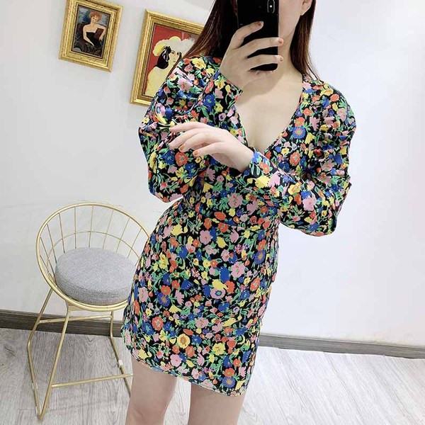 Rochie de dama cu decolteu in V si maneci lungi cu model floral