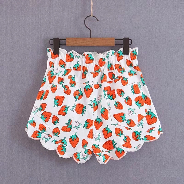 Pantaloni scurți de damă cu talie înaltă și model colorat