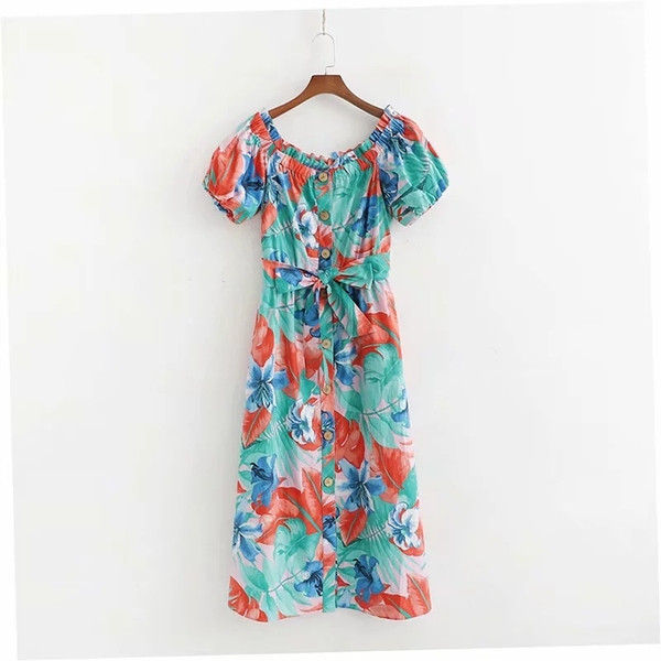 Rochie de dama cu model floral si maneci scurte