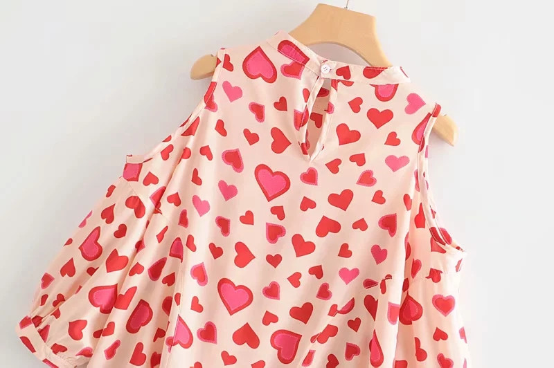 Bluza de dama cu aplicatie - inima in roz