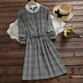 Alkalmi női ruha szürke színben, magas derékkal