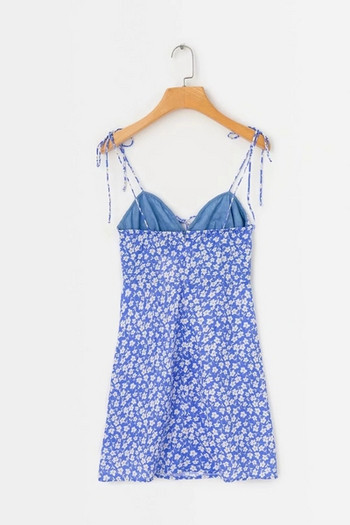 Rochie casual de dama cu bretele subtiri si motive florale in albastru