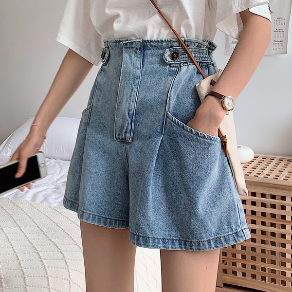 Pantaloni scurți din denim model lat cu talie înaltă în albastru