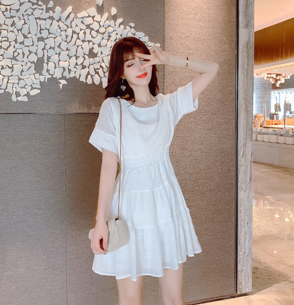 Modern női ruha gumírozott derékkal, két színben