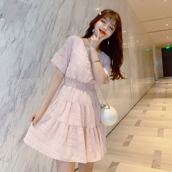 Modern női ruha gumírozott derékkal, két színben