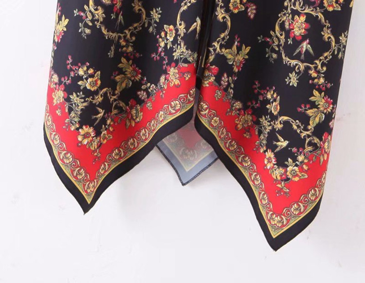 Top de damă asimetric cu model cu model