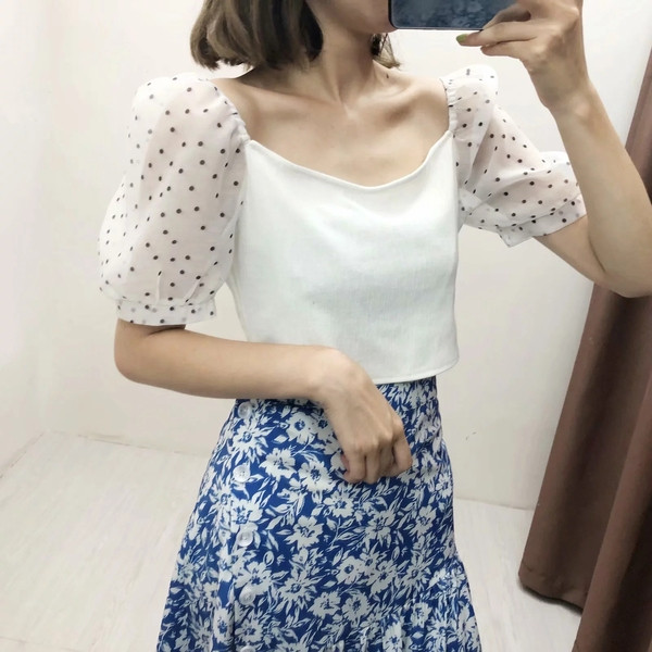 Modern női blúz tüll ujjú fehér színben