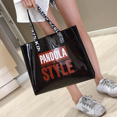 Geanta de dama moderna cu inscriptii in patru culori