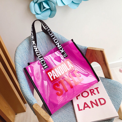 Geanta de dama moderna cu inscriptii in patru culori