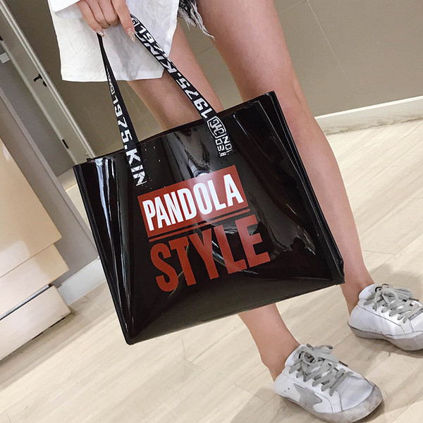 Geanta de dama moderna cu inscriptii in patru culori