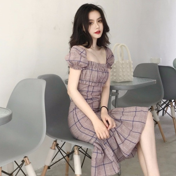 Rochie de dama de culoare violet cu maneci scurte