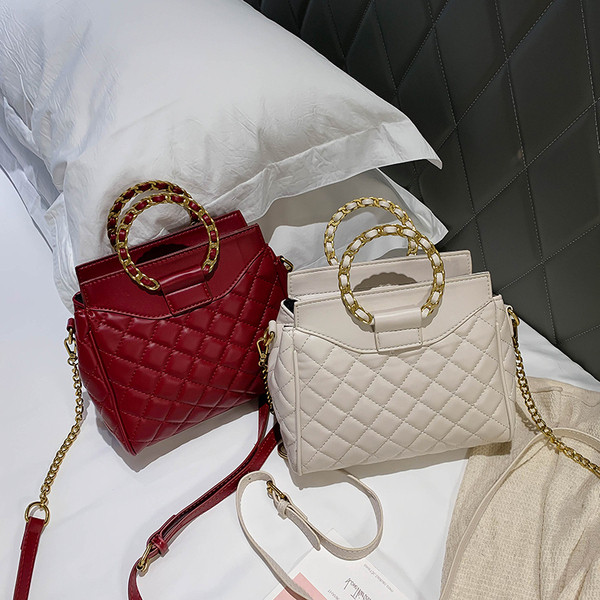 Geanta dama casual cu elemente metalice in mai multe culori