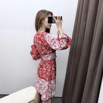 Rochie de dama decupata cu motive florale in negru si rosu