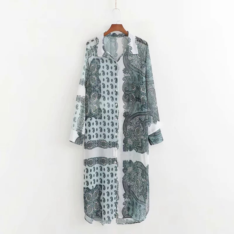 Cămașă de damă cu model colorat - model lung