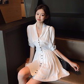 Rochie casual de dama alb cu decolteu in V