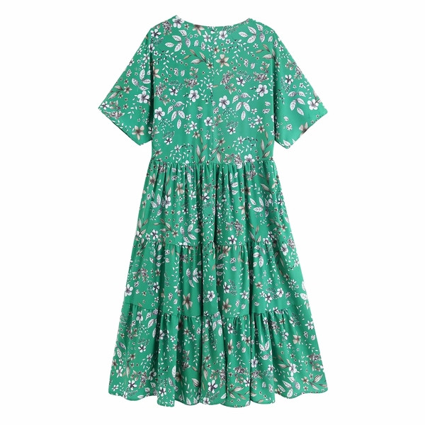 Modern aszimmetrikus női ruha zöld színben