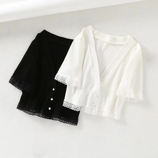 Cardigan dama model nou cu nasturi in alb si negru