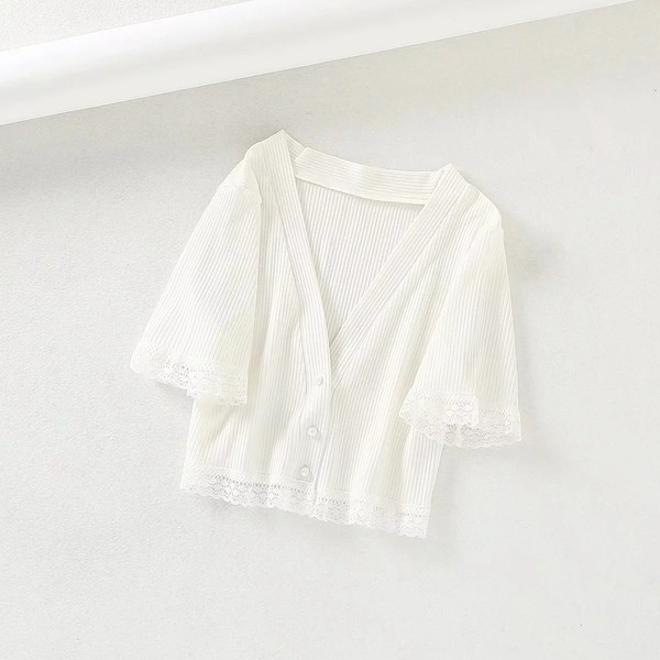 Cardigan dama model nou cu nasturi in alb si negru