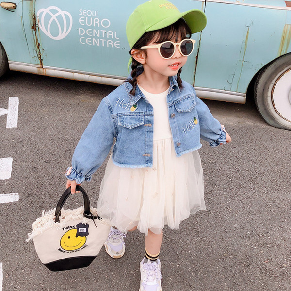 Set modern pentru copii pentru fete care include o jachetă de blugi și o rochie