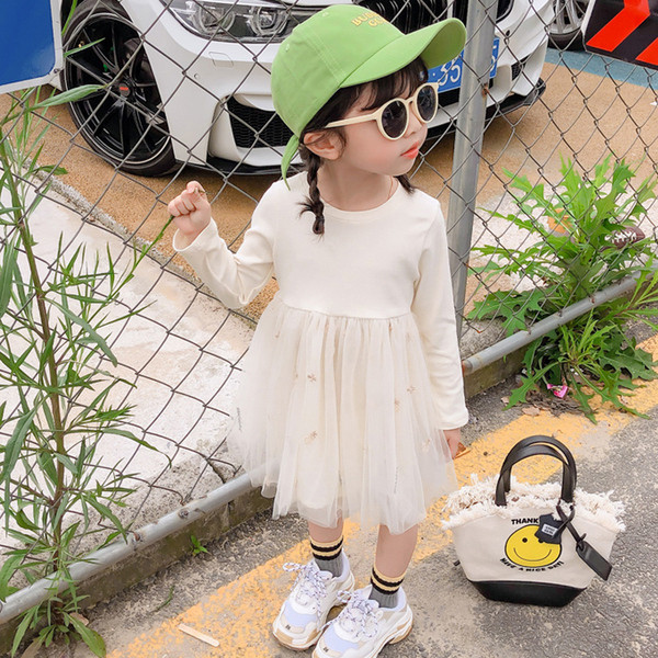 Set modern pentru copii pentru fete care include o jachetă de blugi și o rochie