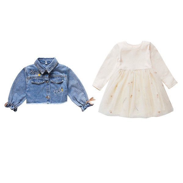 Set modern pentru copii pentru fete care include o jachetă de blugi și o rochie
