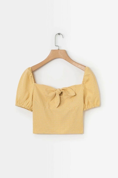 Bluză casual de damă cu decolteu pătrat de culoare galbenă