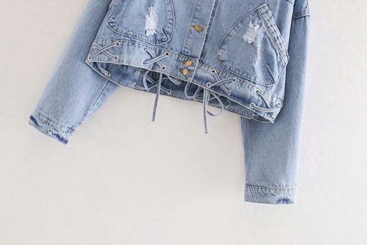 Rövid farmerdzseki kék megkötővel