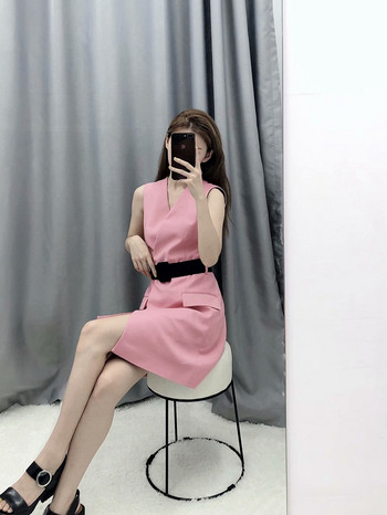 Rochie moderna de dama in roz cu curea