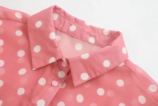 Cămașă de damă modernă cu buline în culoarea roz