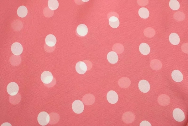 Cămașă de damă modernă cu buline în culoarea roz