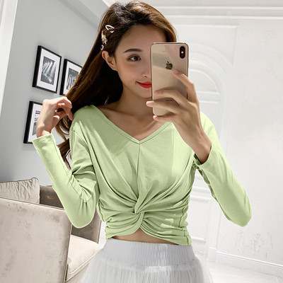 Aktuális női blúz több színben V-nyakkal