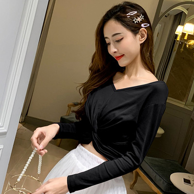 Aktuális női blúz több színben V-nyakkal