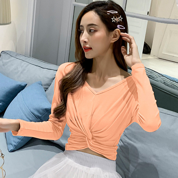 Aktuális női blúz több színben V-nyakkal