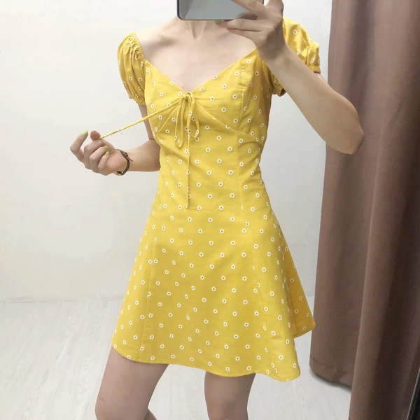 Rochie de dama model nou cu puncte in galben