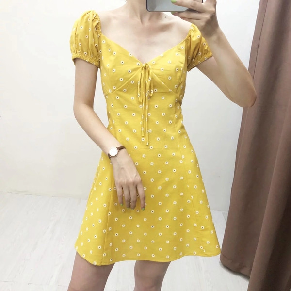 Rochie de dama model nou cu puncte in galben