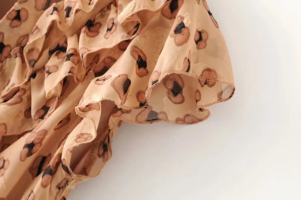 Rochie elegantă de damă, cu decolteu în V și model