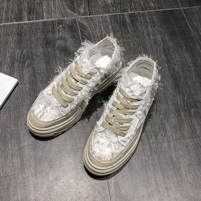 Adidasi moderni de dama cu talpa aspra in alb-negru