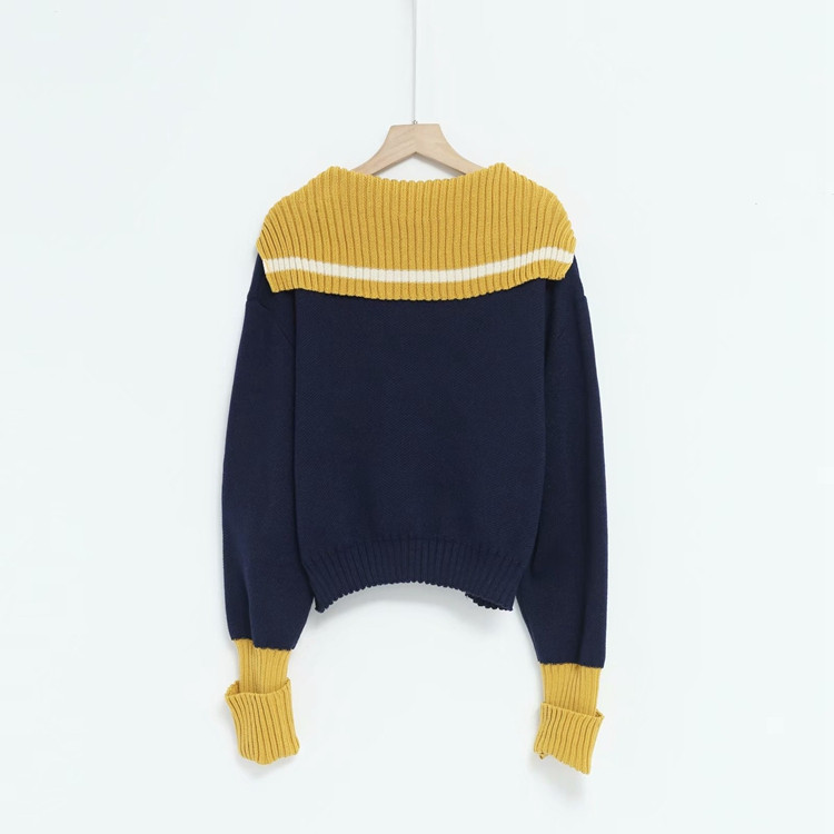 Női kötött mellény cipzárral és kapucnival