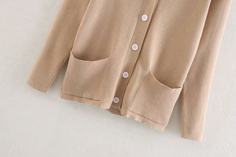 Női kardigán vékony kötésből, barna színben