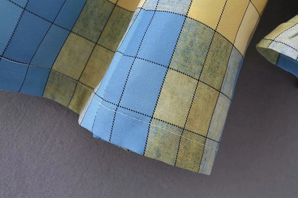 Rochie de dama in carouri model nou cu decolteu patrat